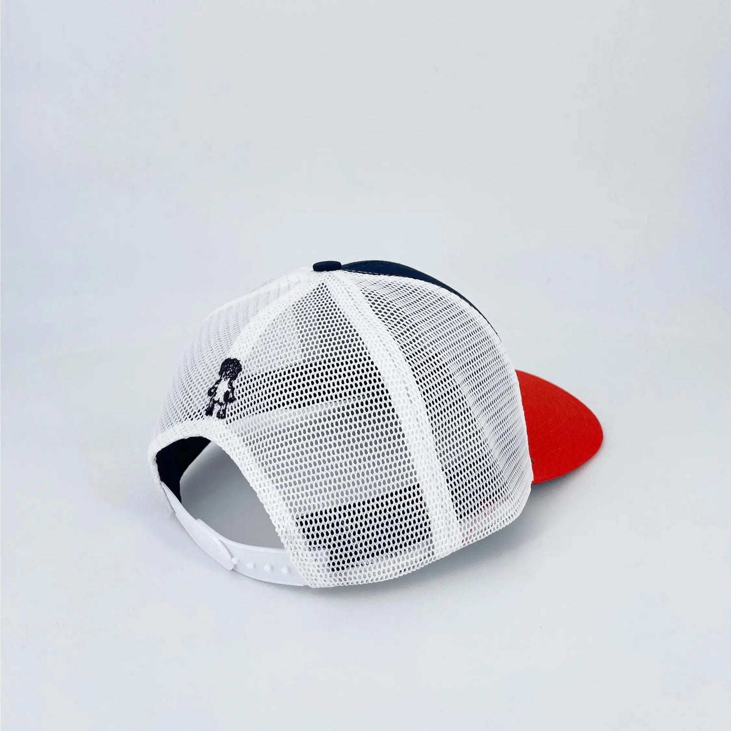Casquette trucker bleu rouge
